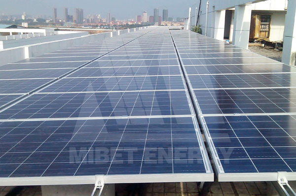 光伏發(fā)電系統(tǒng)的主要組成部分及分類有哪些？