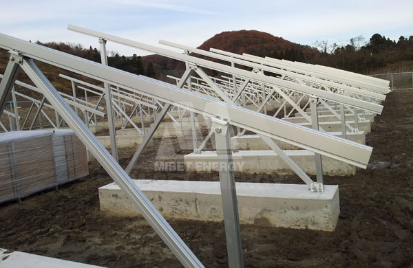 貴州光伏生產(chǎn)廠家：幾種光伏支架多方面的對比