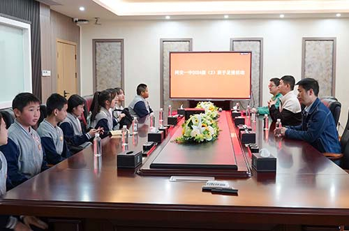 匠心鑄造新能，聚力啟迪未來！邁貝特?cái)y手青少年探索綠色智造工廠