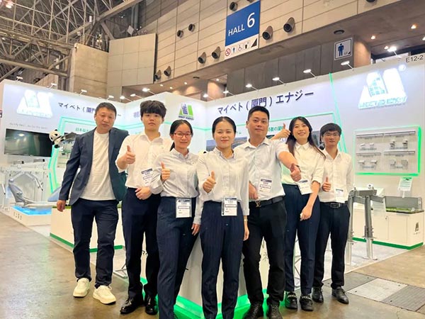 邁貝特東京國際智慧能源周同事合影